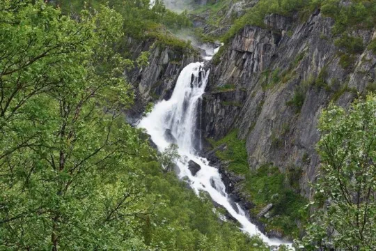 Hivjufossen