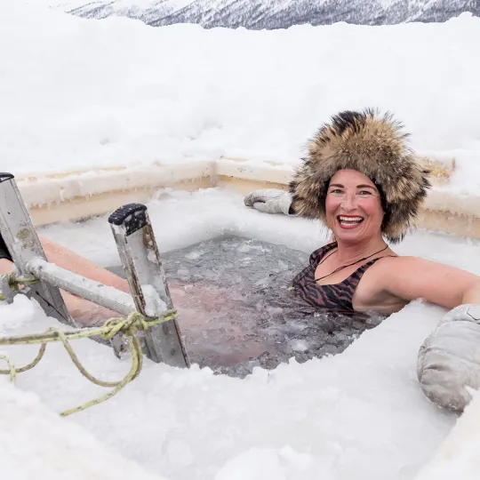 Ice bathing in Ustedalsfjorden