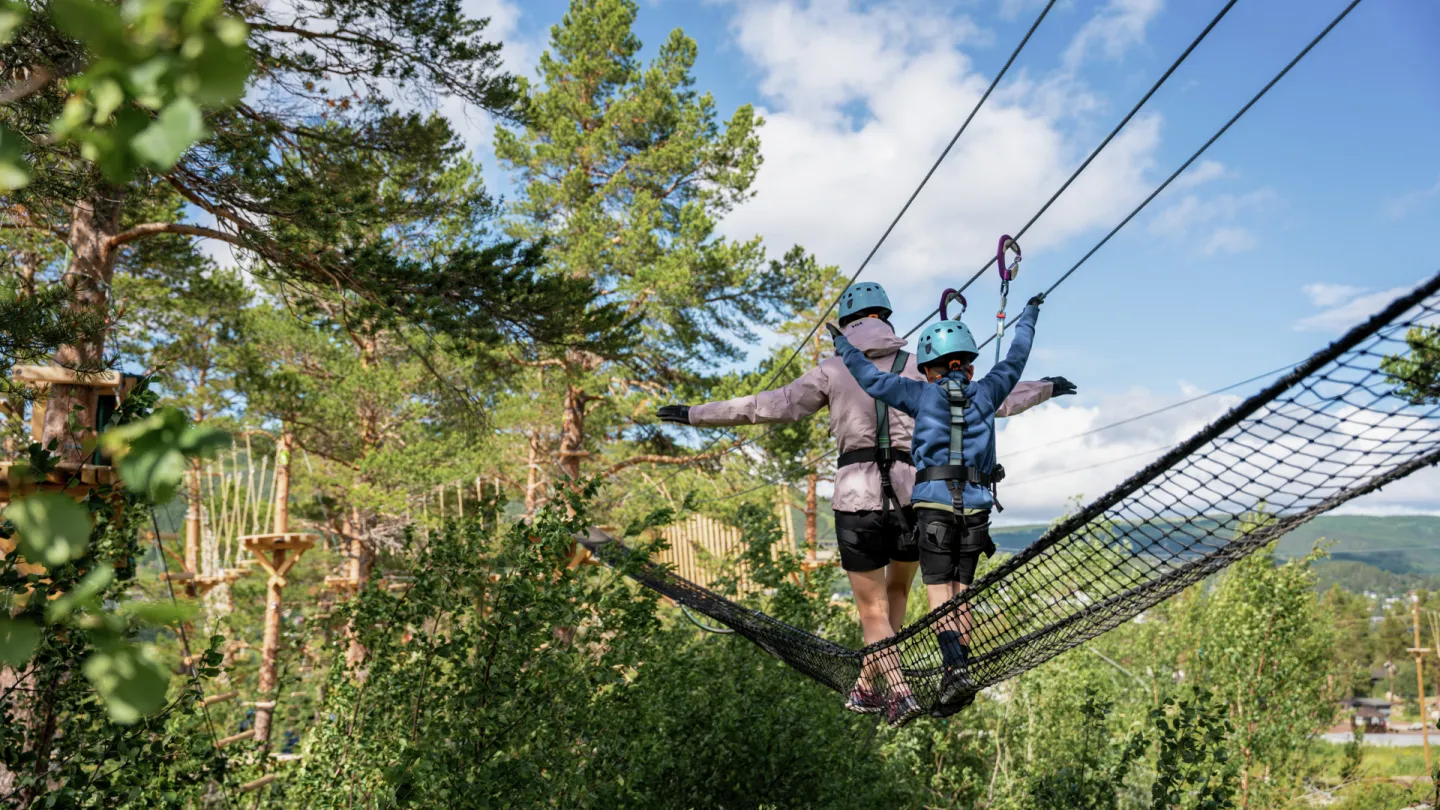 høyt og lavt klatrepark